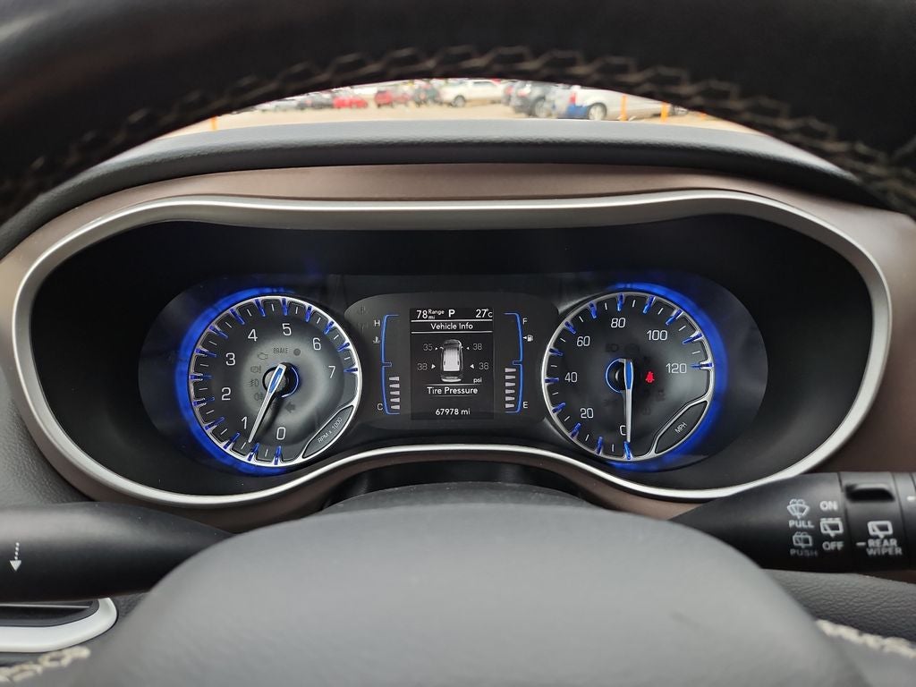 2023 Chrysler Voyager LX