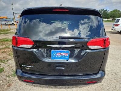 2023 Chrysler Voyager LX