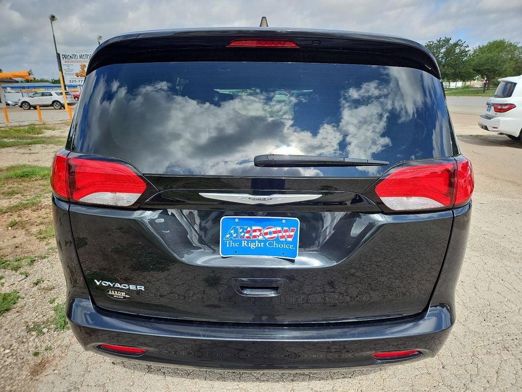 2023 Chrysler Voyager LX