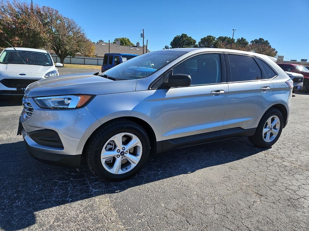 2022 Ford Edge SE