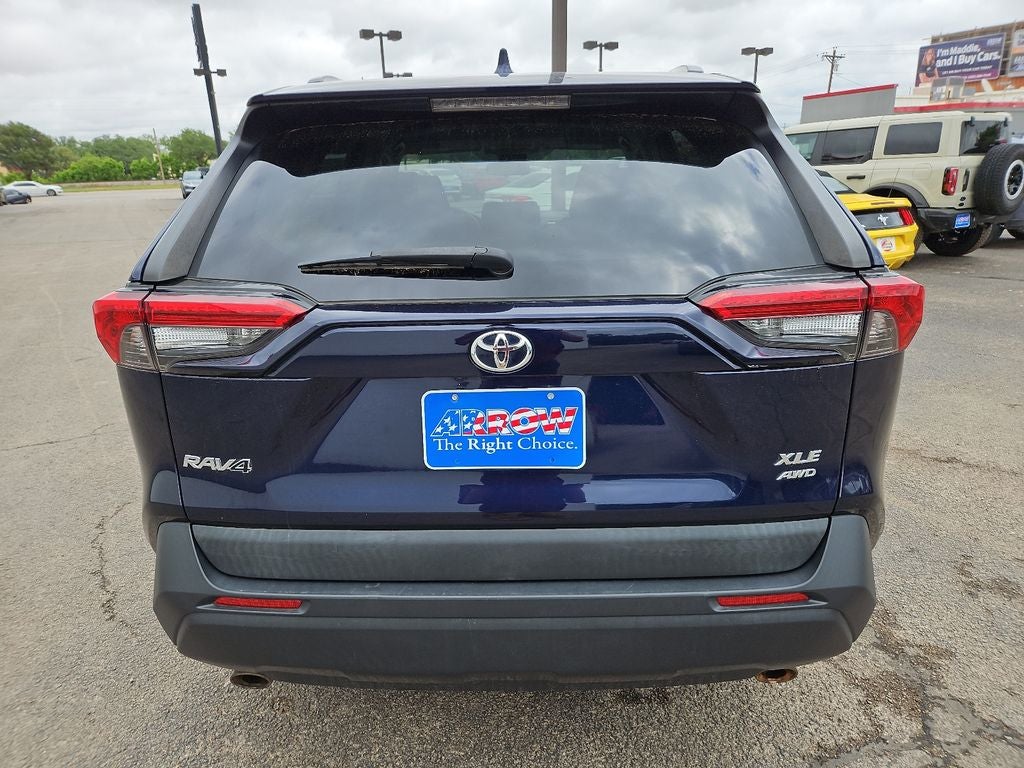 2020 Toyota RAV4 XLE