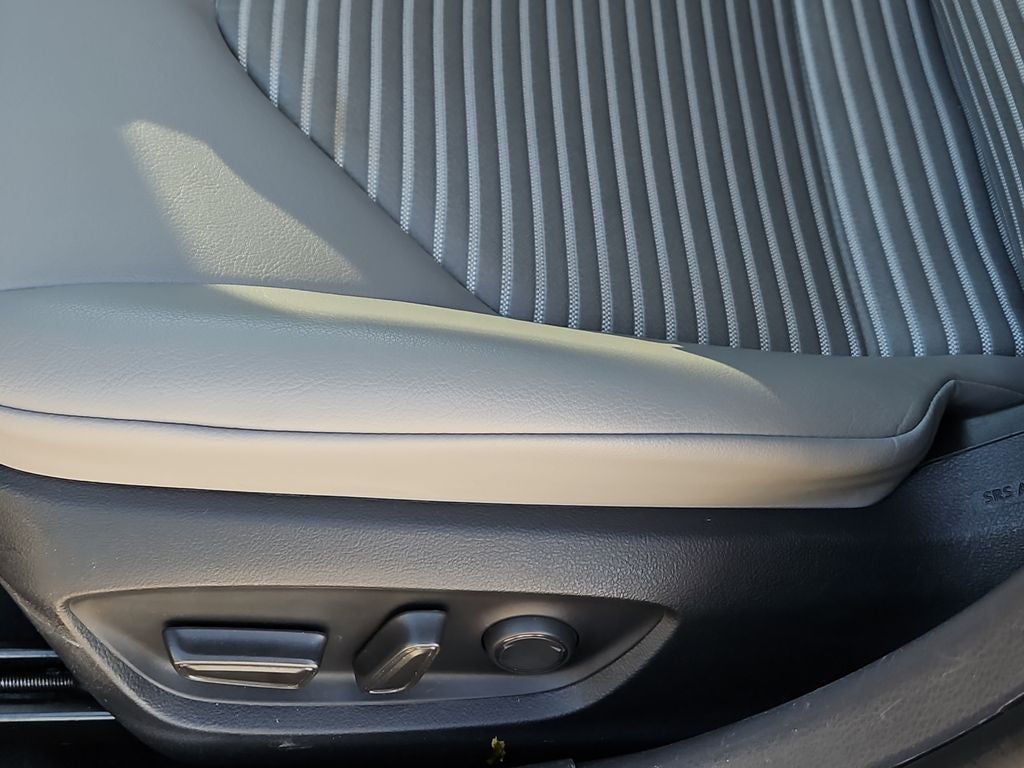 2023 Toyota Camry Hybrid SE