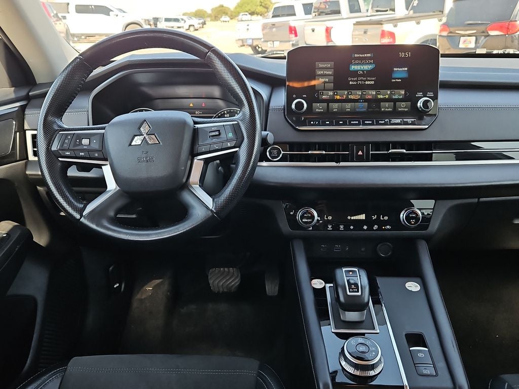2024 Mitsubishi Outlander SE