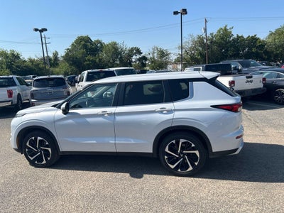 2024 Mitsubishi Outlander SE