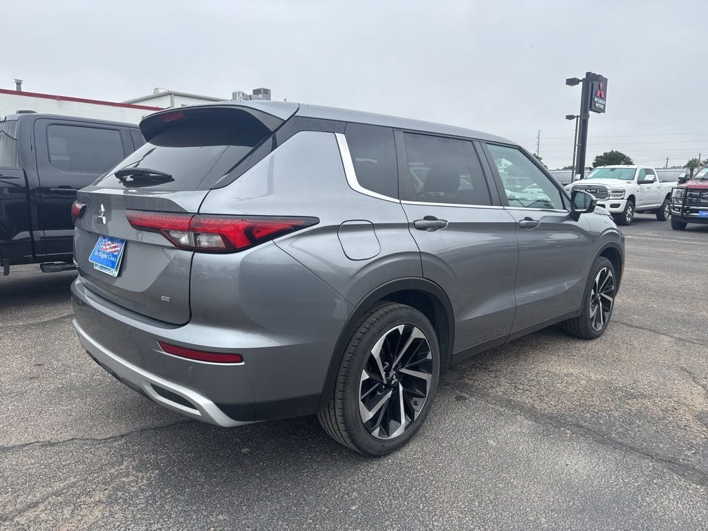 2024 Mitsubishi Outlander SE